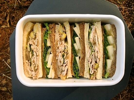 山本千織さんの春野菜たっぷり弁当 1 ふきのとうとブルーチーズ味噌のサンドイッチ 東京ガス ウチコト