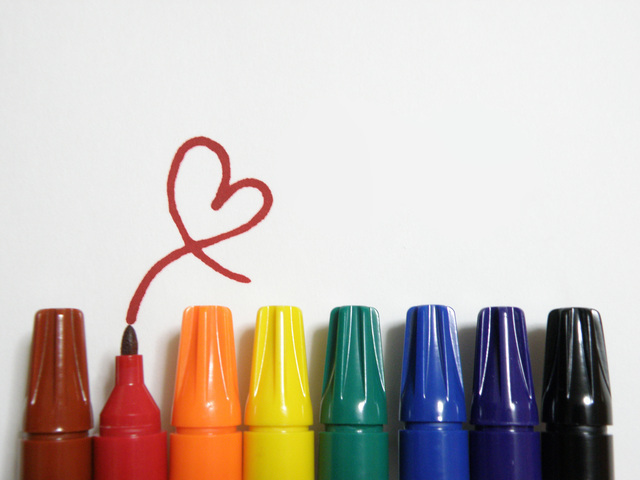 油性ペン・マーカー汚れの落とし方【肌・服・ガラス・金属・プラスチックなど】 東京ガス ウチコト