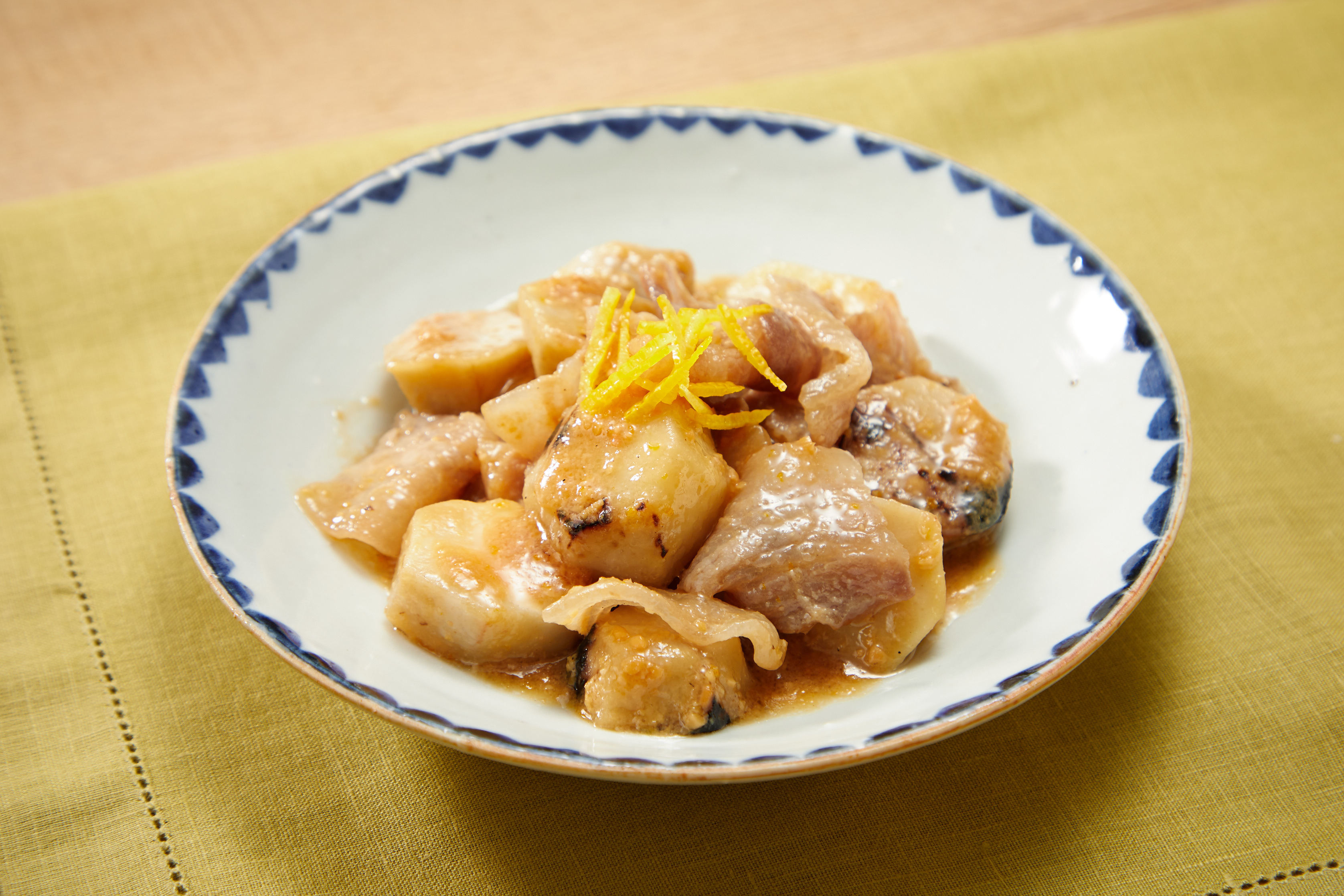 レシピ 香りもご馳走 里芋と豚肉のゆず味噌煮 東京ガス ウチコト レシピ 香りもご馳走 里芋と豚肉のゆず味噌煮 東京ガス ウチコト