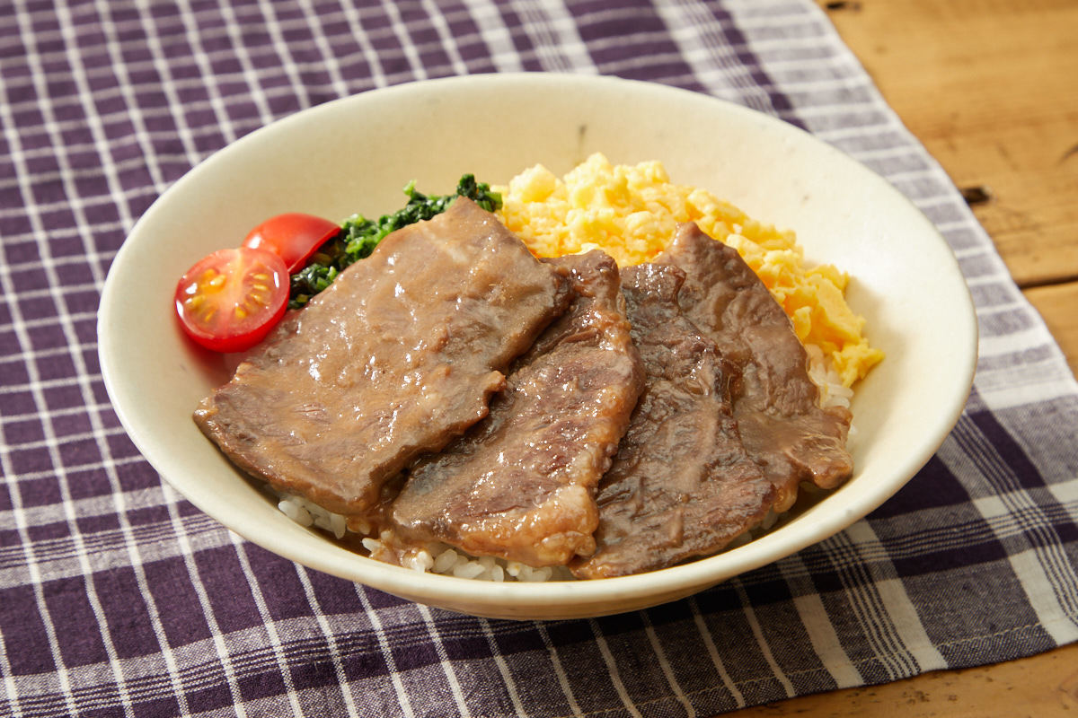 レシピ ボリューム満点 甘辛 カラフル焼肉丼 東京ガス ウチコト レシピ ボリューム満点 甘辛 カラフル焼肉丼 東京ガス ウチコト