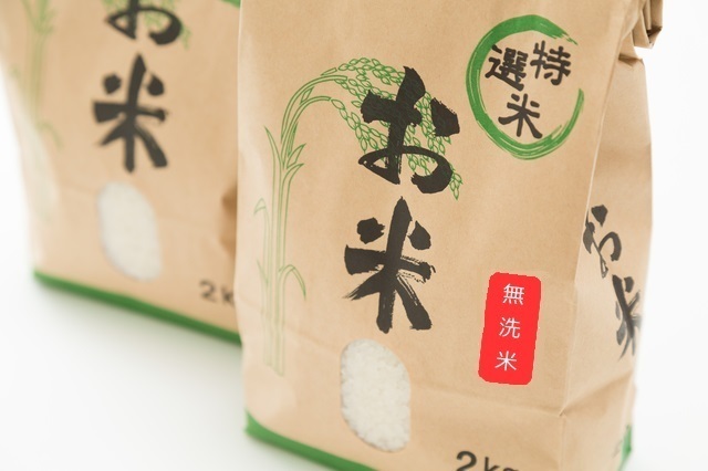 紙袋入りのお米