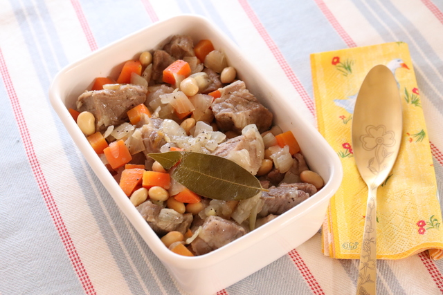 豚肉とお豆の白ワイン煮