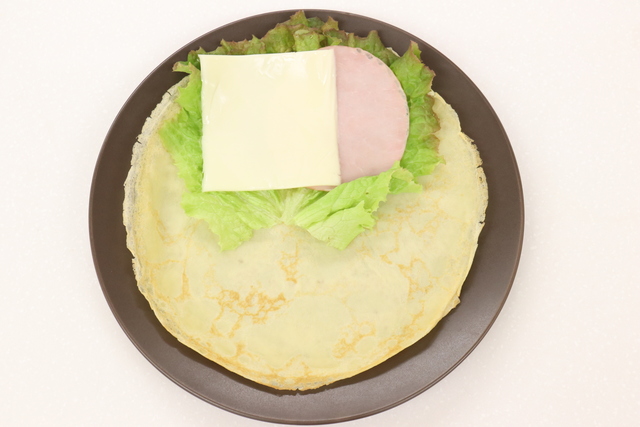 具材をのせる