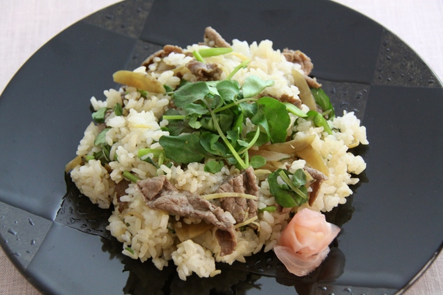 牛肉と牛蒡のちらし寿司