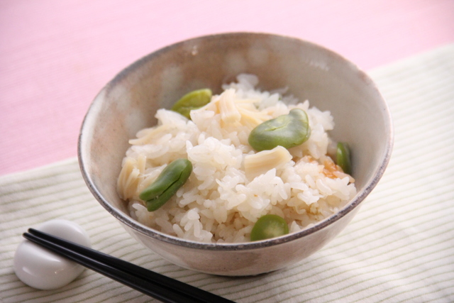 空豆とホタテの炊き込みご飯