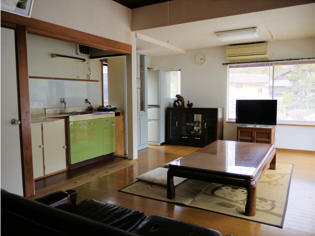 整頓された屋内