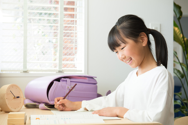 勉強する子ども