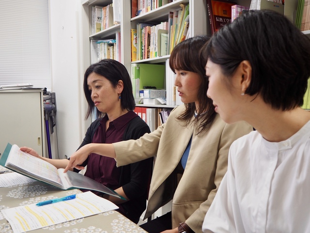 濱田 仁美さん、赤石 記子さん、清水 幸さん