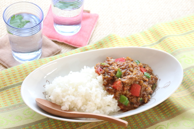 サバ缶ドライカレー
