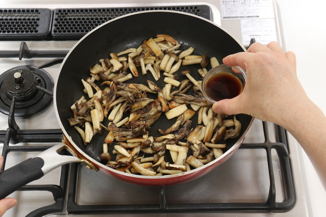 調味料をくわえる