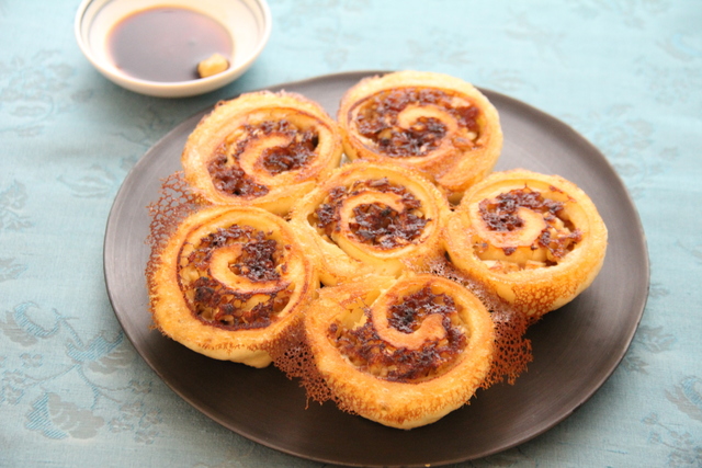 蒸し焼き肉まん