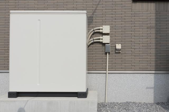 蓄電器
