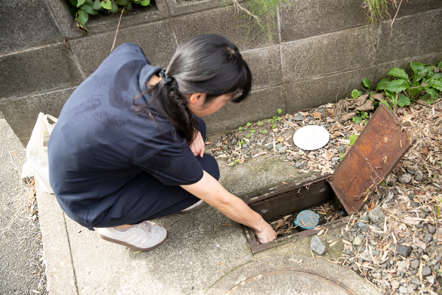水道栓を開けて通水