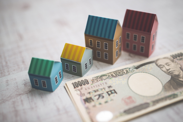 お金と家の模型