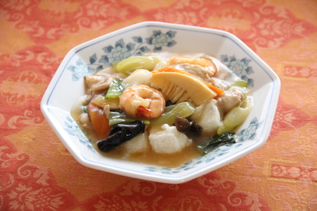 揚げ餅の中華五目あんかけ