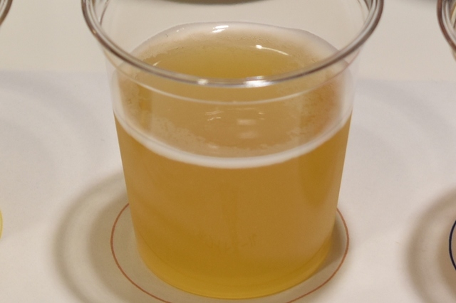 エールのホワイト系