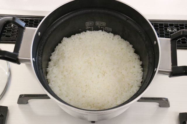 自動炊飯機能で炊く