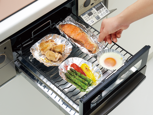 グリルで4つのおかずを同時調理