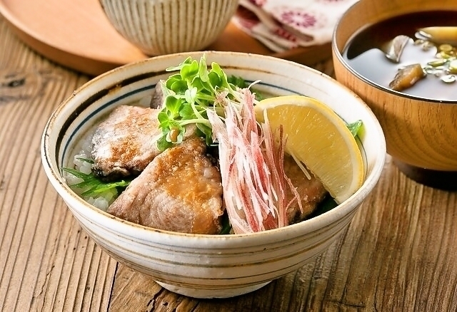 鰹のからし揚げ丼