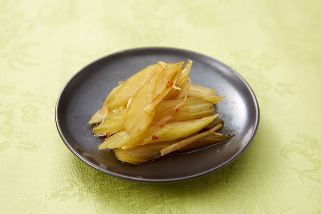 セロリのピリ辛漬け