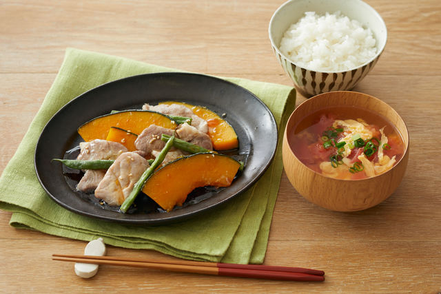 塩豚とかぼちゃの重ね蒸しとトマトのかき玉スープ