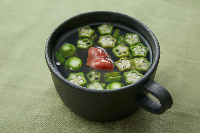 「オクラと梅のスープ」