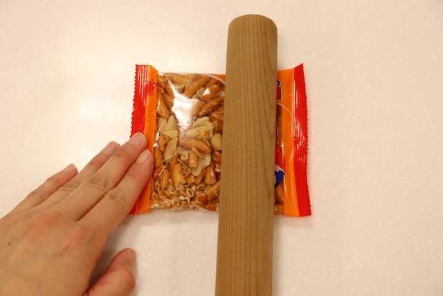 あられを粗く砕く