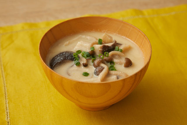 キノコの豆乳味噌汁