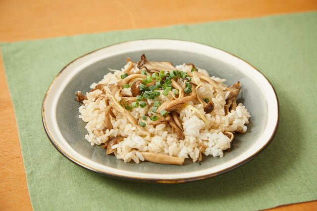 きのことショウガの混ぜご飯