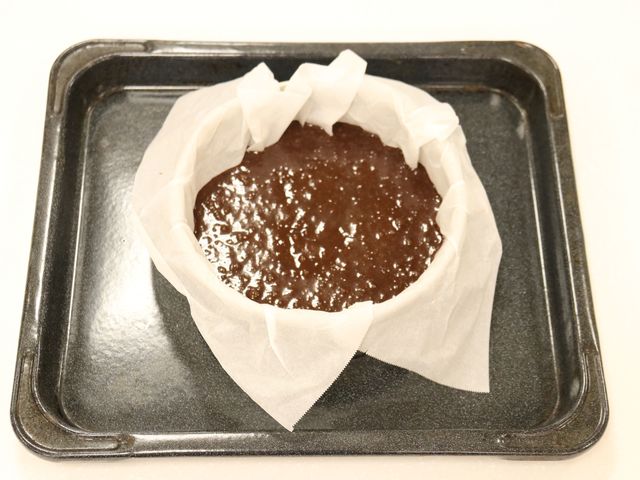 型に流し入れて焼く