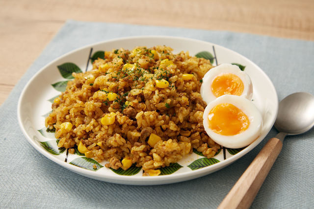 「たっぷりとうもろこしのドライカレー」