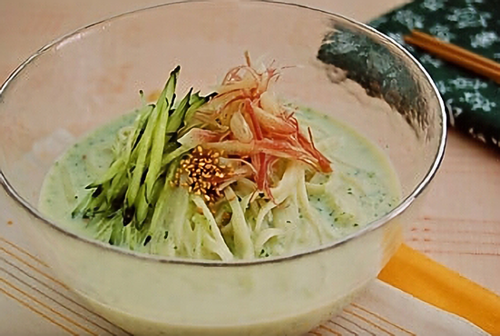 「きゅうりと豆乳スープの冷やし麺」