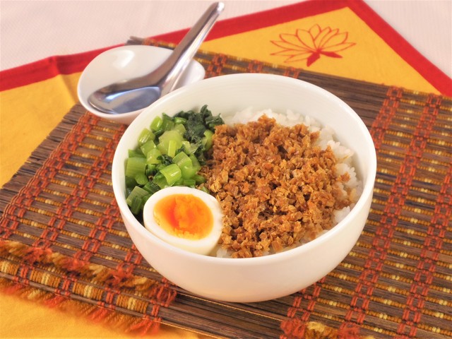 台湾風お揚げのそぼろ丼