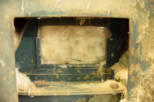 混打綿機(ほぐし機)でほぐされた綿