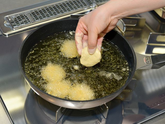 180℃で揚げる