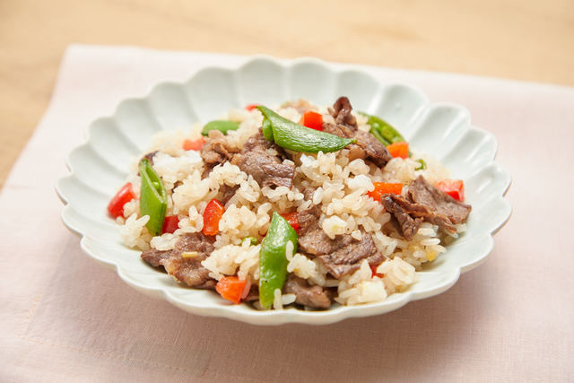 牛肉とスナップエンドウの混ぜご飯