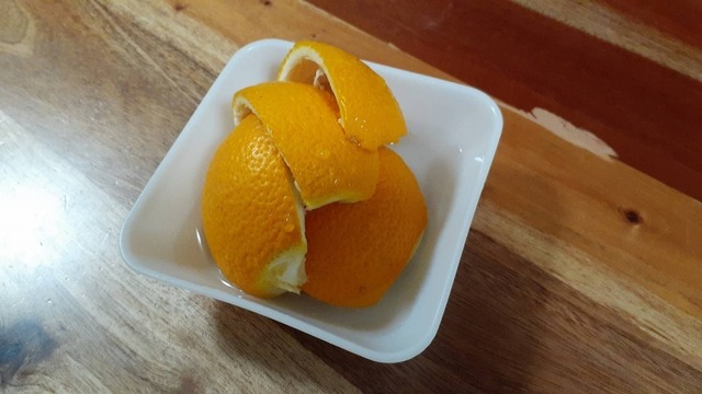電子レンジの掃除に使う柑橘類の皮