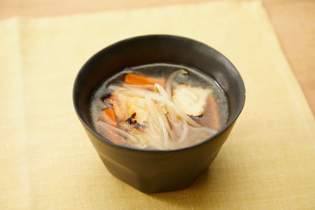 厚揚げともやしの中華スープ