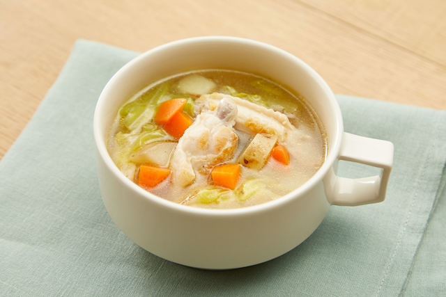 チキンスぺアリブと春野菜のスープ
