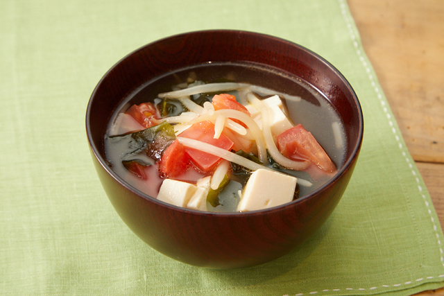 もやしとトマトのスープ