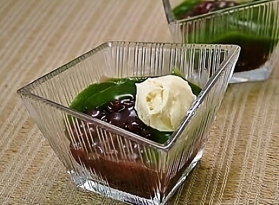 夏の和スイーツ! 滑らか食感「抹茶くず流し」