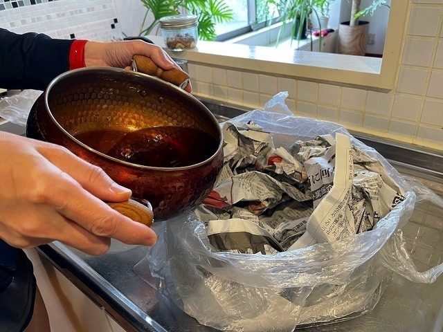 揚げ物をした後の油の捨て方4選! 簡単な処理方法もチェックしておこう!