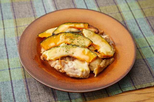 かぼちゃと豚肉のチーズ蒸し