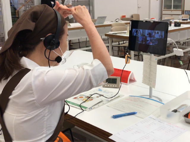 ブレイクアウトルームでの講師の様子
