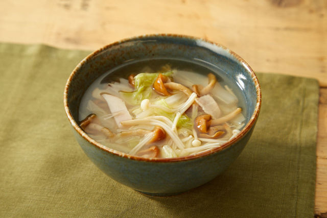 白菜ときのこのスープ