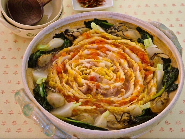 冬野菜と豚肉のトマト鍋