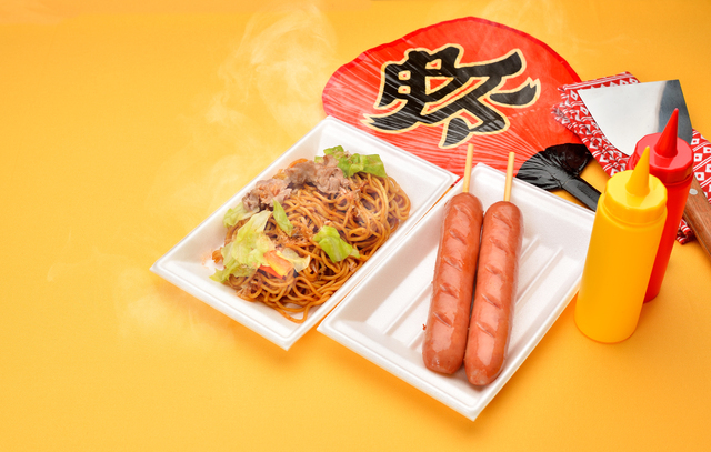 フランクフルトと焼きそば